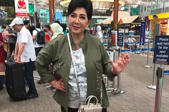 Potret Titiek Puspa Semasa Hidup dan Legenda Musiknya yang Abadi (Foto: GENMUSLIM.id/dok: Instagram @titiekpuspa_official)