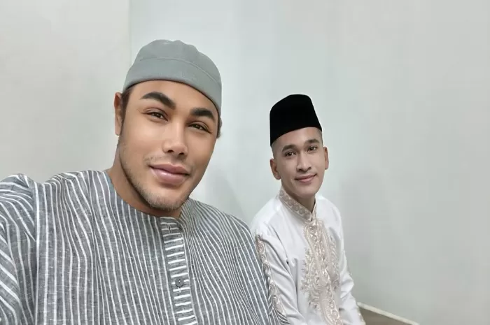 Foto yang diunggah artis Ivan Gunawan saat bersama Ruben Onsu yang baru saja memeluk Islam pada 31 Maret 2025 (Foto: GENMUSLIM.id/dok: Instagram @ivan_gunawan)