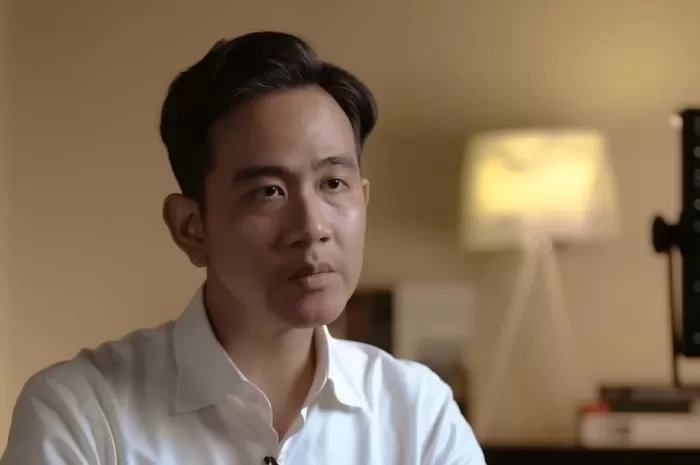 Wapres Gibran dalam video monolog yang diunggah di YouTube Gibran Rakabuming pada 19 April 2025 (Foto: GENMUSLIM.id/dok: YouTube Gibran Rakabuming)