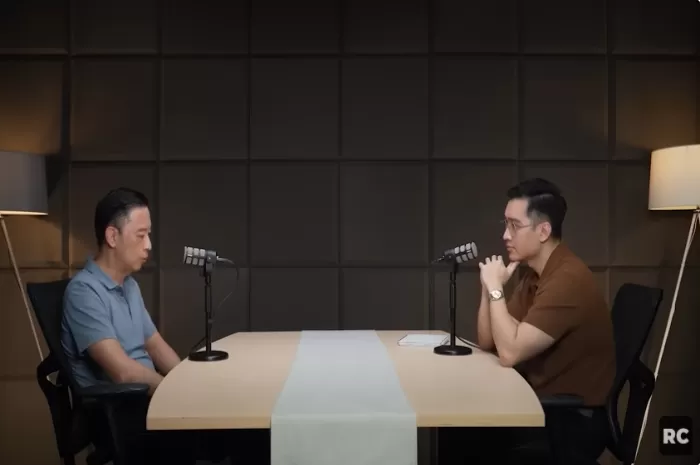 Eks Mendag RI, Tom Lembong menganalogikan sebutir beras untuk sang raja terkait tuntutan 17 plus 8 usai demonstrasi pada akhir Agustus 2025 (Foto: GENMUSLIM.id/dok: YouTube Raymond Chin)