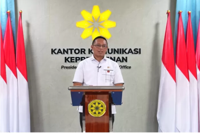 Kepala Kantor Komunikasi Kepresidenan (PCO) Hasan Nasbi memberi penjelasan tentang penayangan video Presiden Prabowo di bioskop (Foto: GENMUSLIM.id/dok: YouTube Kantor Komunikasi Kepresidenan)