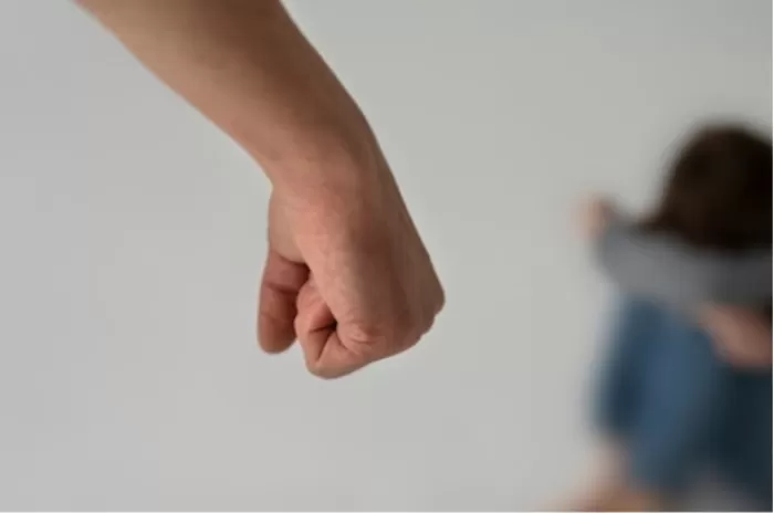 Foto Ilustrasi - Sejumlah wartawan diduga menjadi korban kekerasan ketika hendak meliput penyajian MBG di SPPG kawasan Pasar Rebo (Foto: GENMUSLIM.id/dok: freepik/freepik)