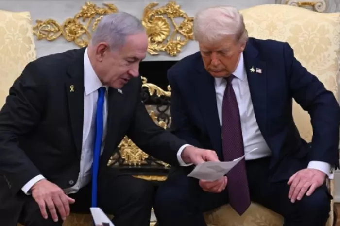 Menyoroti deal perdamaian Gaza versi Presiden AS, Donald Trump (kanan) dan PM Israel, Benjamin Netanyahu (kiri) (Foto: GENMUSLIM.id/dok: Instagram @b.netanyahu)