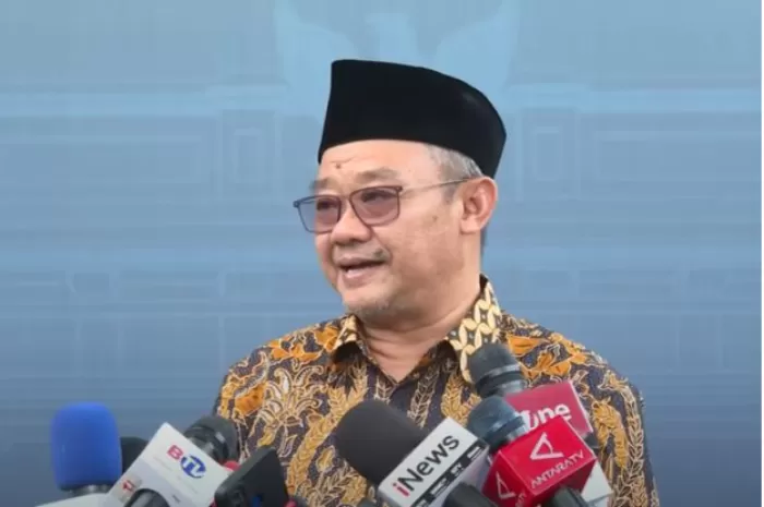 Mendikdasmen Abdul Mu'ti umumkan kenaikan insentif guru honorer (Foto: GENMUSLIM.id/dok: YouTube Sekretariat Kabinet)