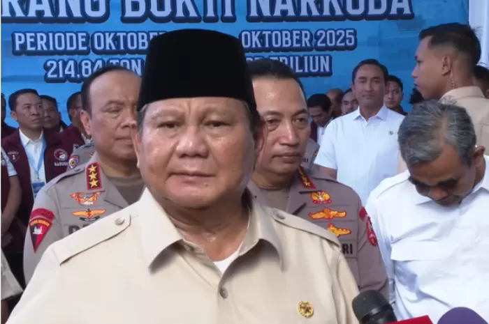 Presiden Prabowo ingatkan orang tua untuk lakukan pengawasan pada anak terkait peredaran narkoba (Foto: GENMUSLIM.id/dok: YouTube Sekretariat Presiden)