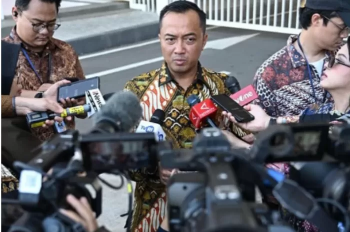 Mensesneg Prasetyo Hadi mengungkap pembentukan Tim Koordinasi Penyelenggaraan Program MBG bertujuan untuk memperkuat kinerja Badan Gizi Nasional (Foto: GENMUSLIM.id/dok: Instagram @kemensetneg.ri)