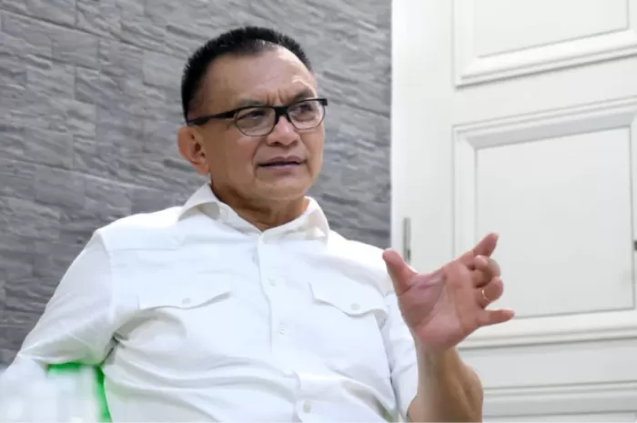 Wakil Menteri Koordinator Bidang Politik dan Keamanan (Wamenko Polkam) Lodewijk Freidrich Paulus buka suara soal isu terorisme di insiden ledakan SMAN 72 Jakarta (Foto: GENMUSLIM.id/dok: Instagram @lodewijkfreidrichpaulus)