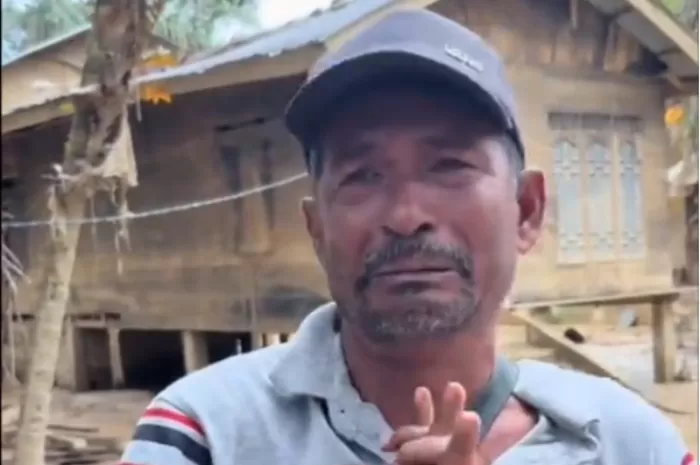 Tangkapan layar seorang warga di Aceh Tamiang yang berharap mendapat bantuan karena terdampak banjir (Foto: GENMUSLIM.id/dok: TikTok @13u_d4hl4n)