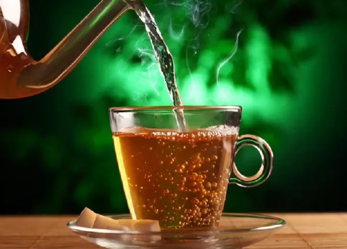 Manfaat minum teh hangat untuk kesehatan (freepik.com)