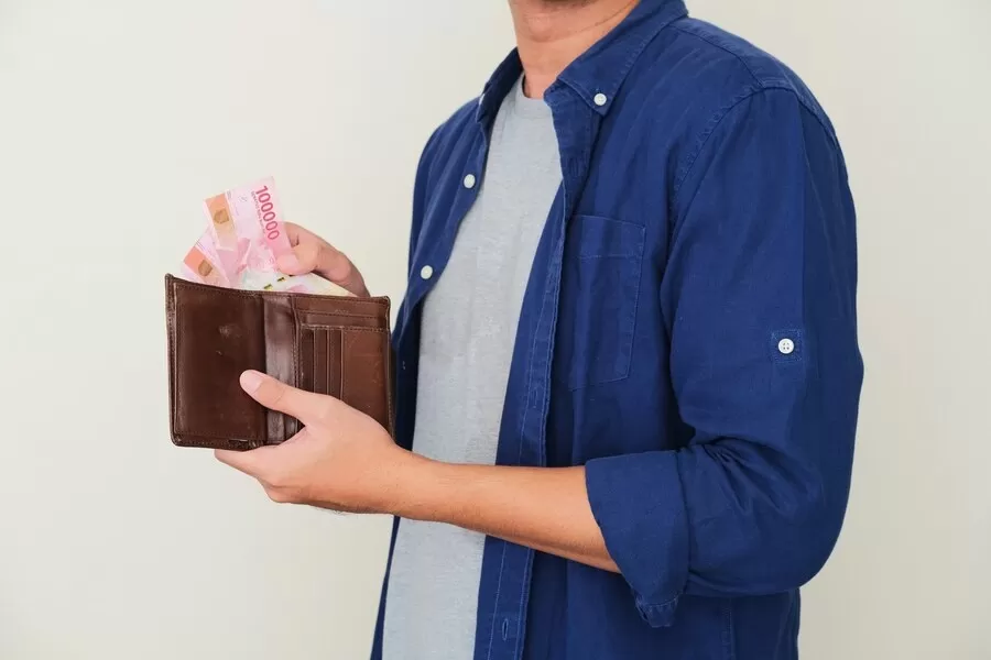 Mengatur keuangan pribadi dengan baik adalah kunci untuk mencapai stabilitas finansial dan meraih tujuan keuangan jangka panjang. Berikut adalah beberapa tips efektif untuk mengatur keuangan pribadi