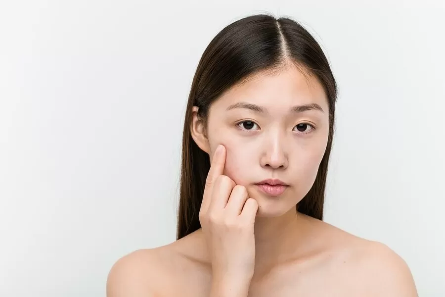 Mendapatkan kulit yang cerah dan sehat memerlukan perawatan yang konsisten dan perhatian terhadap gaya hidup. Berikut adalah beberapa tips untuk membantu Anda mencapai kulit yang lebih cerah dan putih