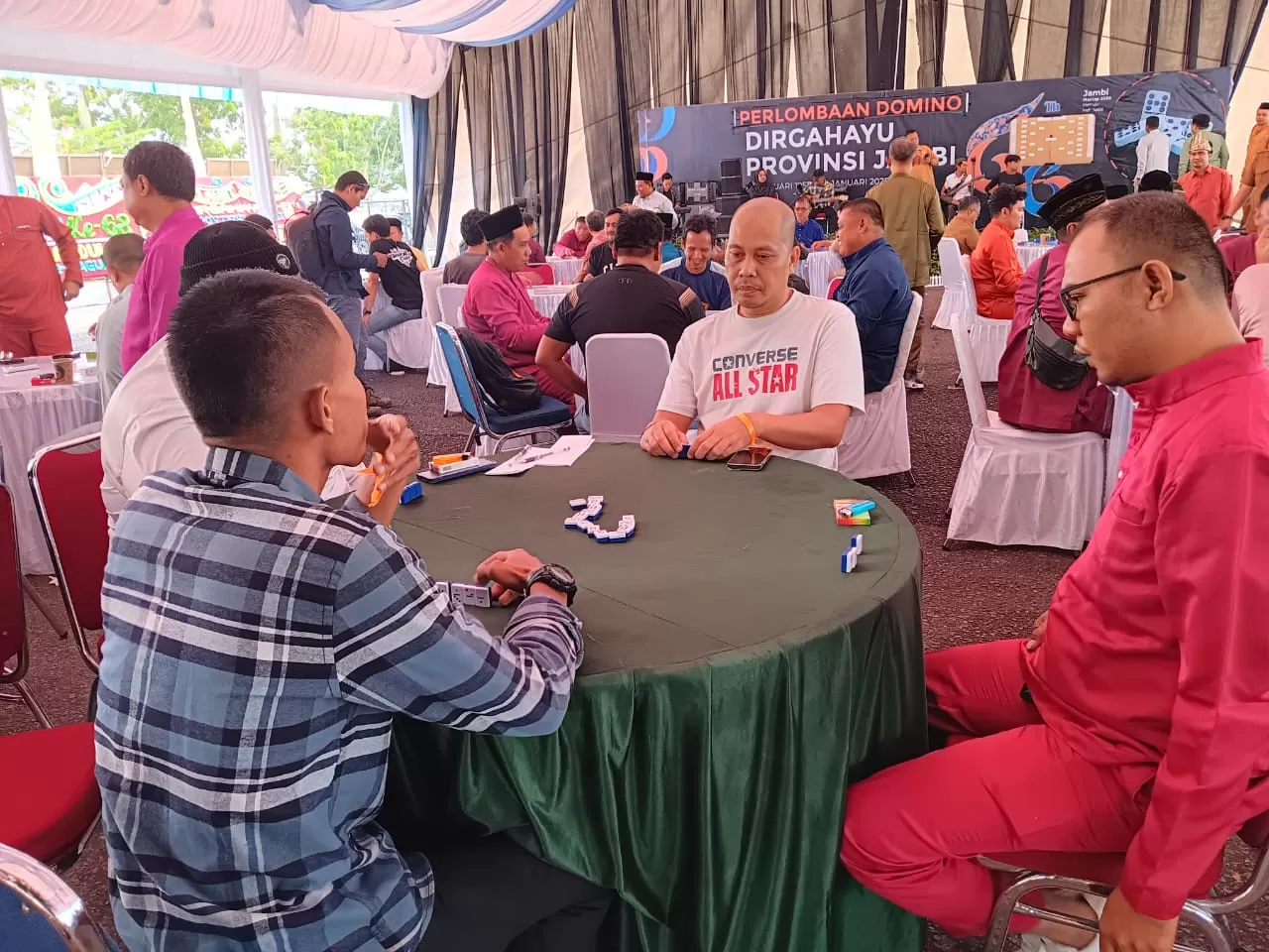 Jurnalis Mendominasi Juara Turnamen Domino HUT Jambi Ke-68