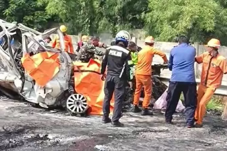 Tragedi Kecelakaan Maut Km 58 Tol Japek dan Tewaskan 12 Orang Tewas