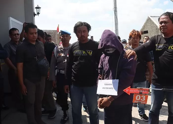 Rekonstruksi Pembunuhan Dosen UIN Wahyu Dian Silviani: Pelaku Peragakan ...