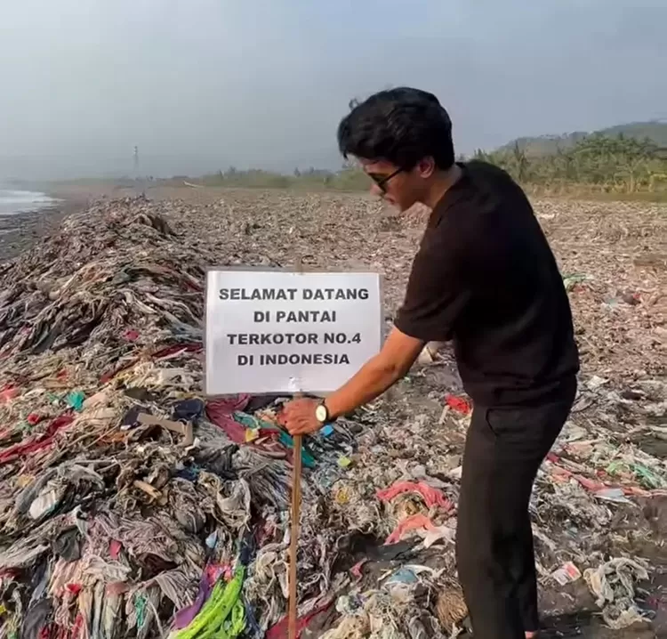 Ditolak Kades Bersihkan Sampah Pantai Di Sukabumi, Pandawara Group Buka ...