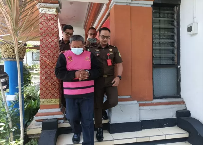 Tilep Uang Nasabah Rp12 M Ketua Lpd Desa Adat Bakas Resmi Ditahan Di Rutan Klungkung Begini 5705