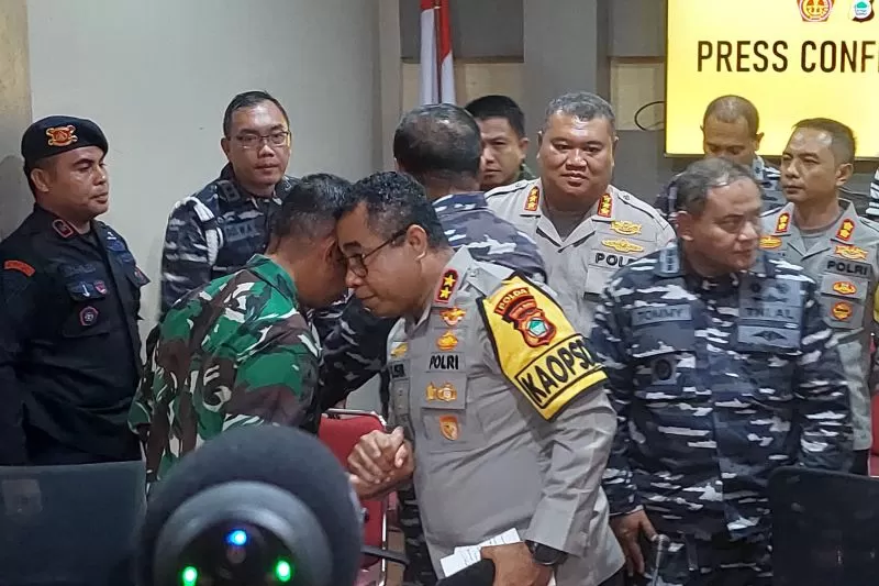 Terungkap Kronologi Bentrok Tni Vs Brimob Di Sorong Kapolda Jangan