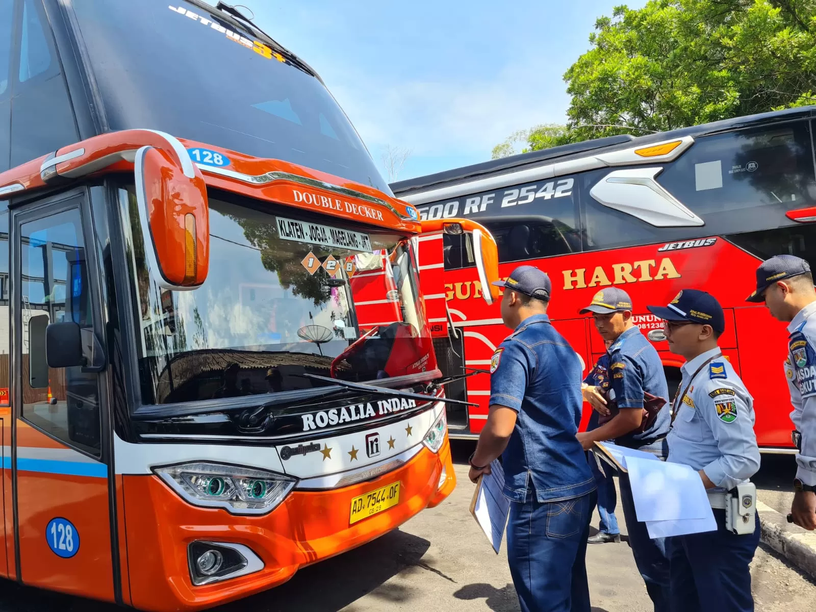 Jelang Libur Nataru, Dishub Kota Magelang Cek Kelayakan Bus AKP Dan ...