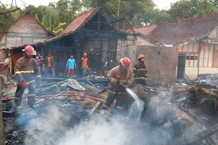 Lagi, Dua Rumah Warga Di Blora Ludes Terbakar, Penyebab Belum Diketahui ...