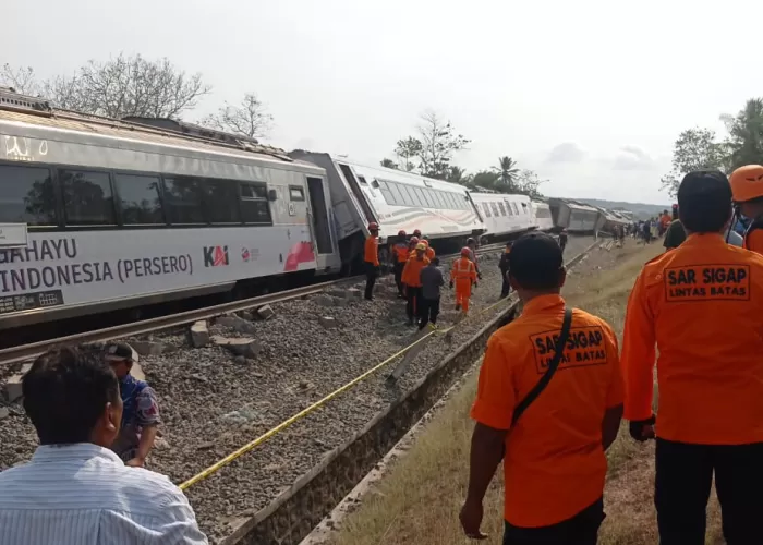 PROFIL KA Argo Semeru Yang Anjlok Di Kulon Progo : Layani Rute Surabaya ...