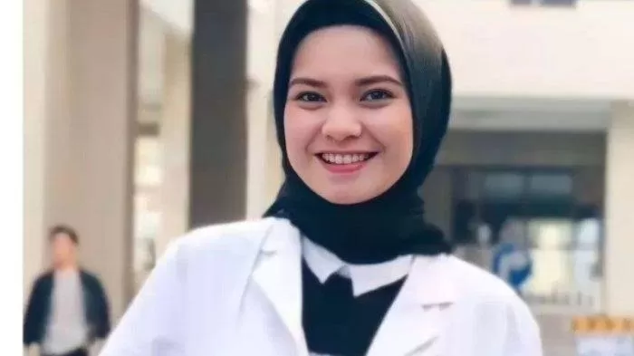 Cantiknya Karina Dinda Lestari Dokter-Istri Polisi Yang Selingkuh ...