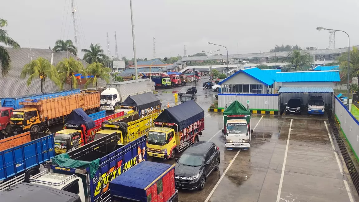 Pelabuhan Ketapang Mulai Terurai, Giliran Pelabuhan Gilimanuk Padat ...