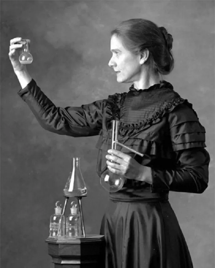 Mengenal Marie Curie, Perempuan Pertama Peraih Nobel Di Dunia - Radar ...