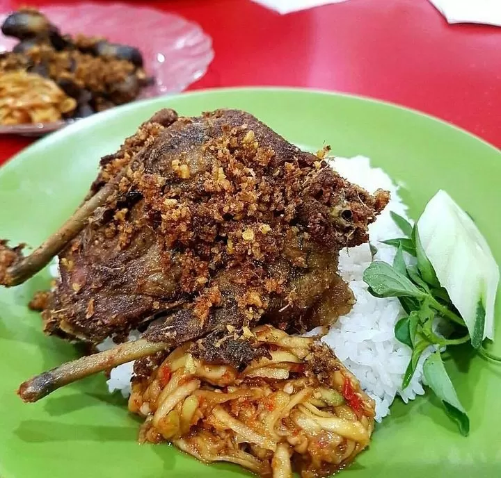 Resep Bebek Sinjay: Kuliner Legendaris dari Madura yang Menggugah ...