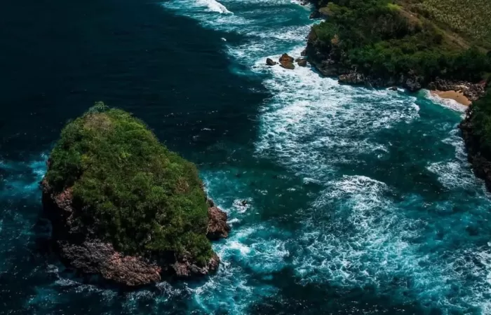 Intip Keindahan Pantai Peh Pulo, Raja Ampat Dari Blitar - Radar Tulungagung