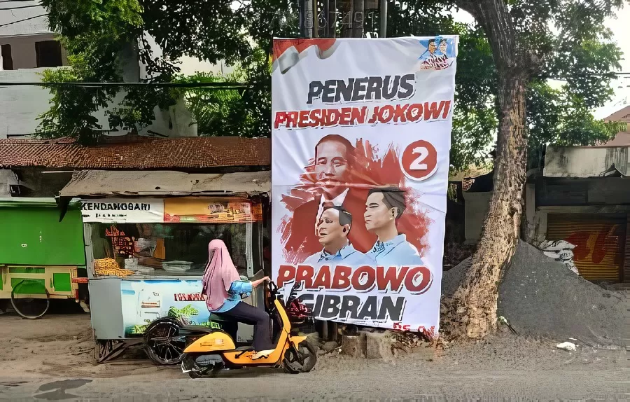 Baliho Prabowo-Gibran Bertuliskan "Penerus Presiden Jokowi" Viral ...