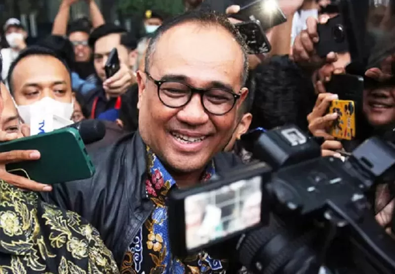 Terbukti Terima Gratifikasi Dan TPPU, Rafael Alun Divonis 14 Tahun ...