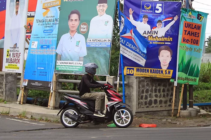 Alat Peraga Kampanye Penuhi Seluruh Kecamatan Di Kota Malang Radar Malang 