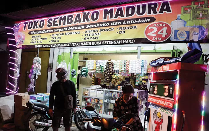 Fenomena Warung Madura Dan Kebangkitan Ekonomi Lokal Buka Nonstop 24 Jam Lokasi Tepi Jalan 7437