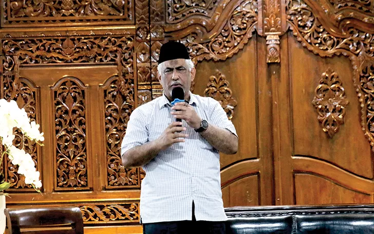 BERI MASUKAN: Wakil Ketua DPRD Jawa Tengah, Quatly A. Alkatiri menjadi pembicara dalam giat Penyebarluasan Informasi, Peluang, Mekanisme, dan Prosedur Kerja TA 2023 di Solo, Minggu (26/11). (M.IHSAN/RADAR SOLO)