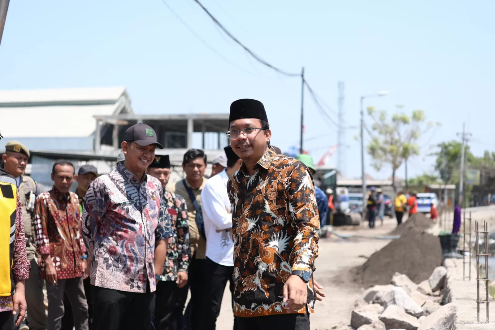 Gus Muhdlor Sidak Proyek Betonisasi Banjarsari-Damarsi, Progres Surplus ...