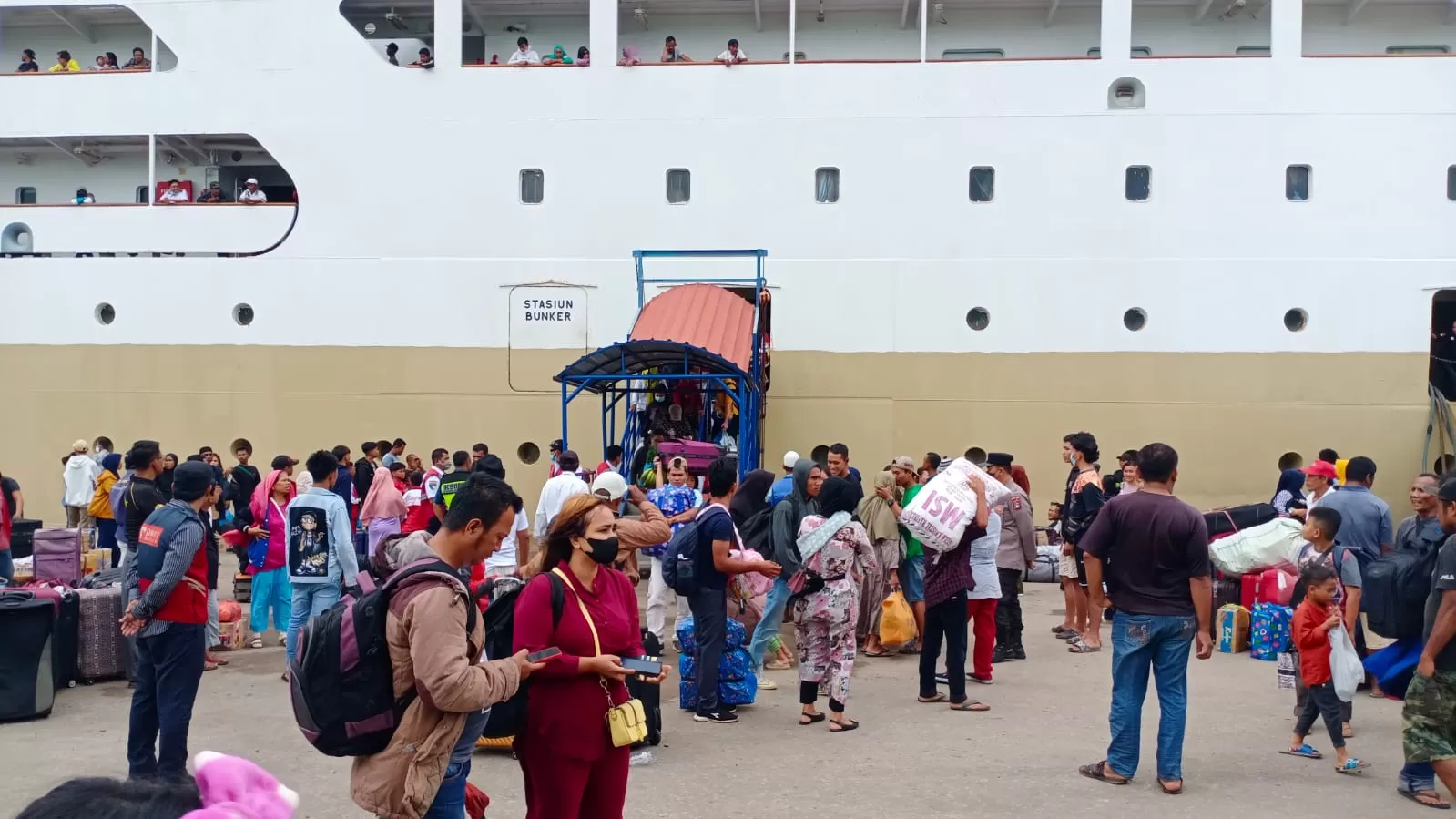 INFO MUDIK LEBARAN 2024 Dengan Kapal Pelni KM Nggapulu, Berikut Jadwal ...