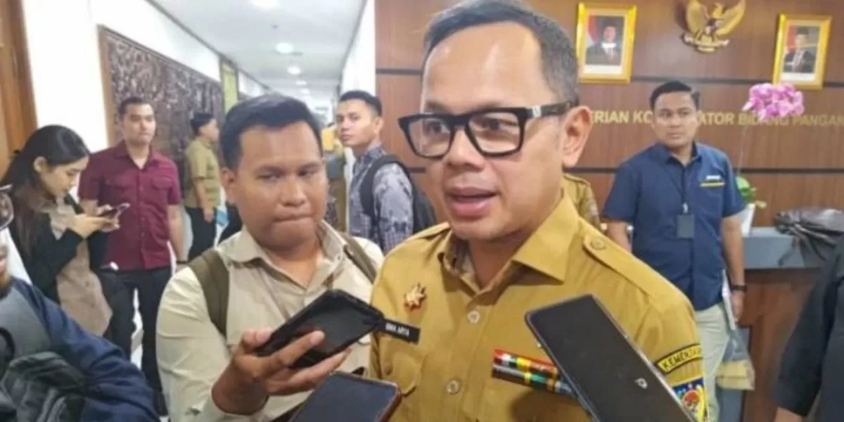 Wacana Revisi UU Adminduk, Kemendagri Usulkan Denda e-KTP Hilang - Media 24