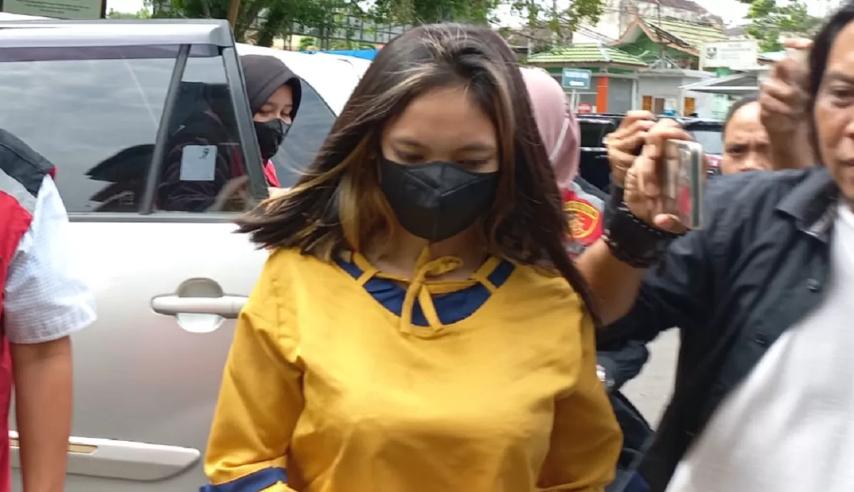 Polisi Kembali Temukan Bukti Baru di Ponsel Ibu Muda Asal Jambi, Isinya  Bikin Geleng-geleng Kepala - Pojok Satu