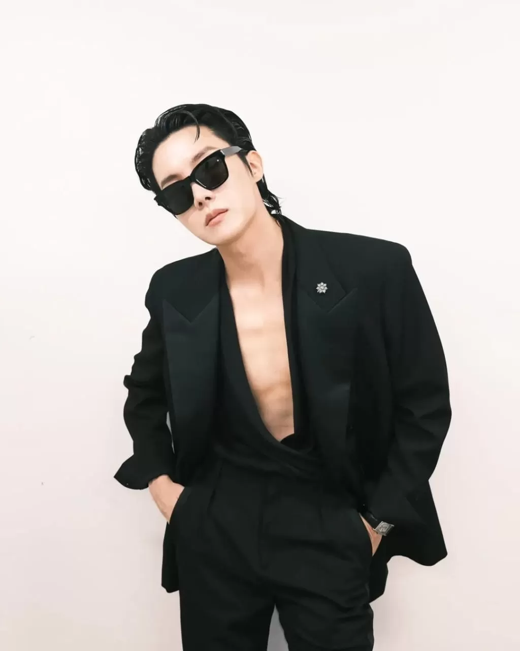 Member BTS Laris Manis, RM Jadi Brand Ambassador Bottega Veneta - Pojok Satu