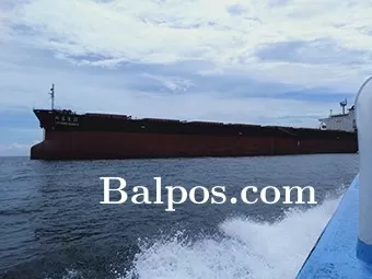LABUH JANGKAR: Salah satu kapal dari China yang masuk ke Pelabuhan Pondong Paser untuk memuat batu bara.