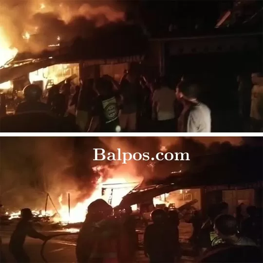 JAGO MERAH: Kebakaran yang terjadi di RT 7 Simpang Pait Long Ikis menghanguskan delapan bangunan dan diperkirakan mencapai kerugian hampir Rp5 miliar.