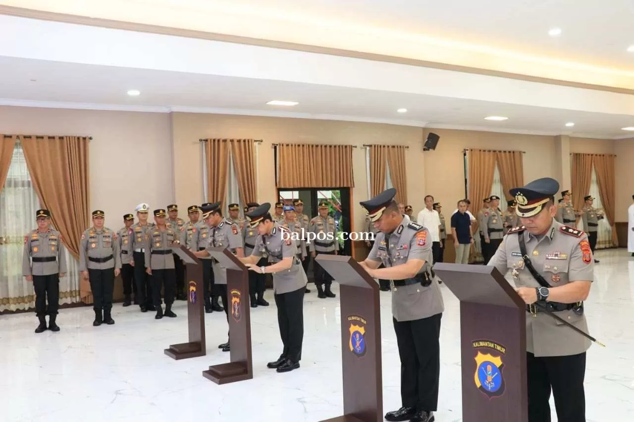 SERTIJAB: Suasana upacara serah terima jabatan para perwira menengah di Polda Kaltim. IST.