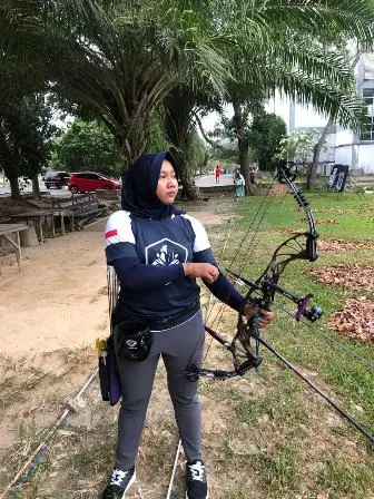 DISIPLIN BERLATIH: Indri Purwati tetap disiplin menjalani latihan setiap hari sebagai persiapan jelang PON Oktober mendatang.
