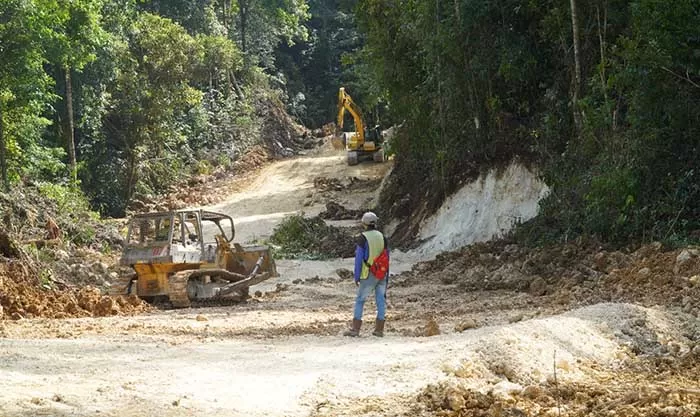 DISTOP: Pembangunan Jalan Teluk Sulaiman-Teluk Sumbang yang dikerjakan tahun lalu didanai melalui DAK. Tahun ini kegiatan tersebut tidak bisa dilanjutkan setelah pemerintah pusat menyetop kegiatan dari DAK.