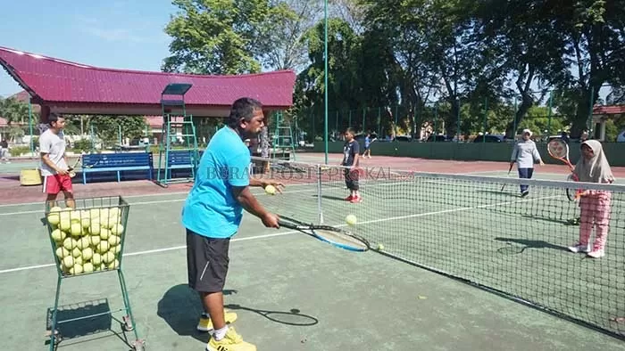 KANGEN LATIHAN DI LAPANGAN: Venue tenis lapangan salah satu yang rencananya akan diajukan untuk dibuka kembali.