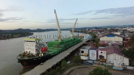 LESU: Aktivitas bongkar muat peti kemas di Pelabuhan Tanjung Redeb menurun dibandingkan sebelum Hari Raya Idulfitri.