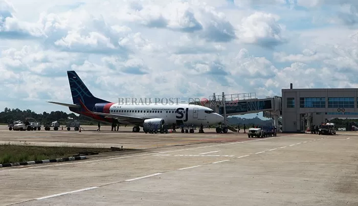 MASIH RENDAH: Jumlah pengguna layanan Bandara Kalimarau masih rendah di masa new normal.
