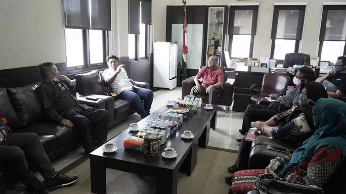 KUNJUNGAN KERJA: Bupati Muharram menerima kunjungan kerja gabungan komisi DPRD Kalimantan Utara.