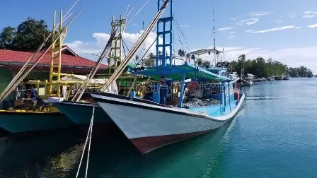 SANDAR: Cuaca ekstrem yang melanda Bidukbiduk sempat membuat banyak kapal nelayan di Kecamatan Bidukbiduk enggan melaut.