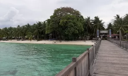 DITUTUP: Seluruh objek wisata di Kecamatan Bidukbiduk, termaksud Pulau Kaniungan telah ditutup pemerintah setempat.